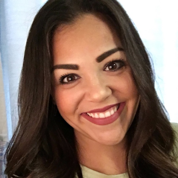 Meet your Posher, Macey - Picture 1 of 1